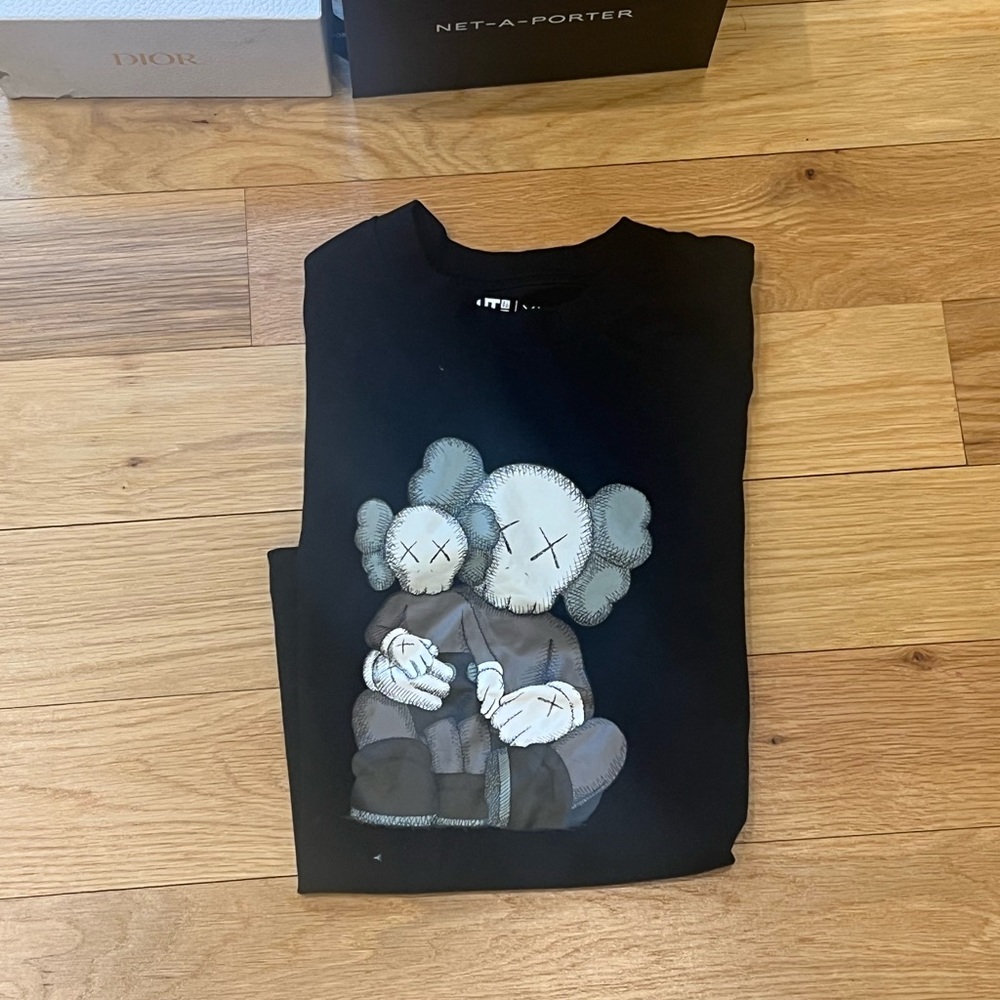 Uniqlo shirt